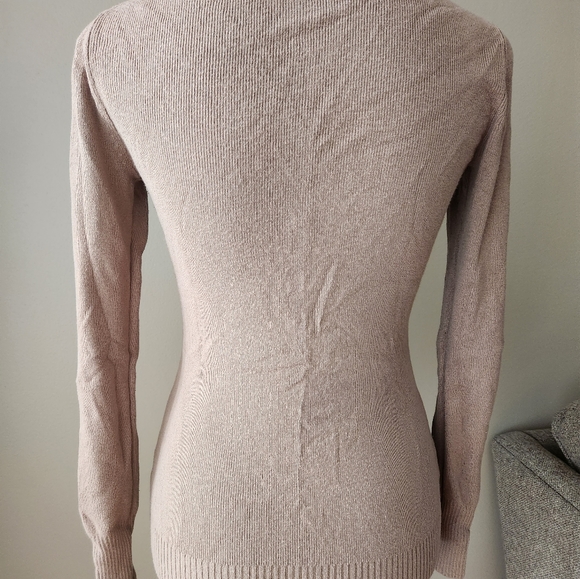 Express Sweater - Picture 6 of 7